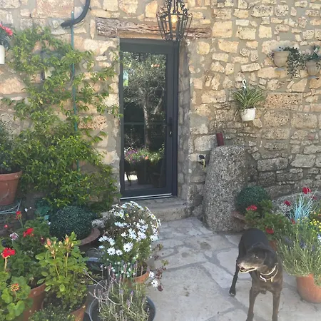Masiadenjust Casa di campagna Rojals